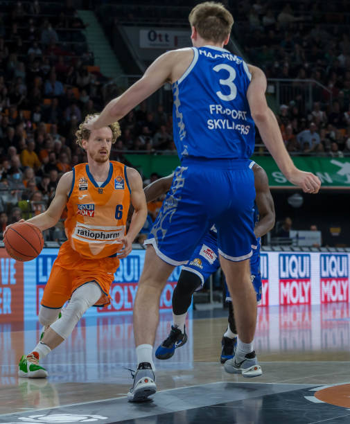 以百万计的 以百万计的