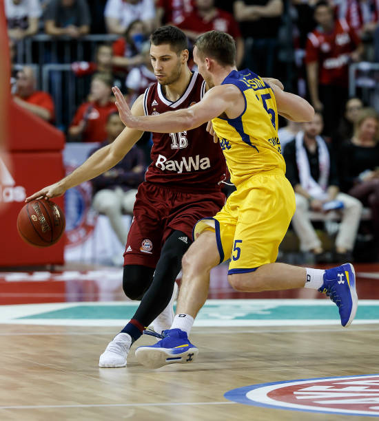 杜兰特:哈登和伦纳德会帮助快船扭转局势,我对他们充满敬意(杜兰特:看好哈登与伦纳德助快船扭转颓势,对两人满怀敬意)